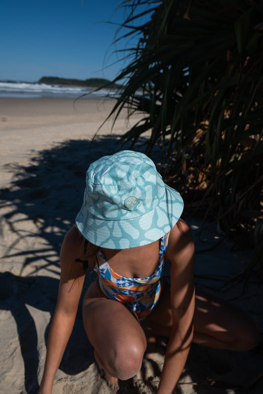 Lazy Daisies - Ocean Hat